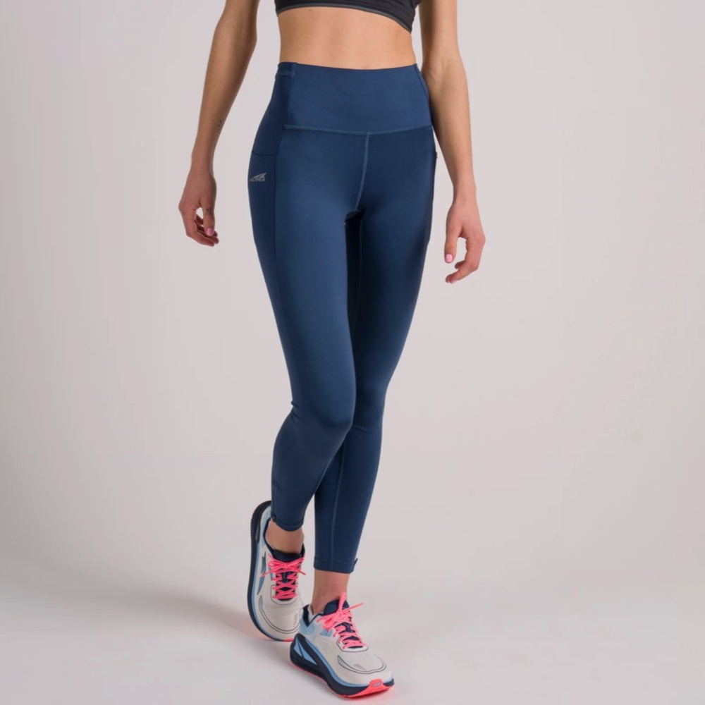 Altra - WOMEN'S CORE CROP TIGHT - XS